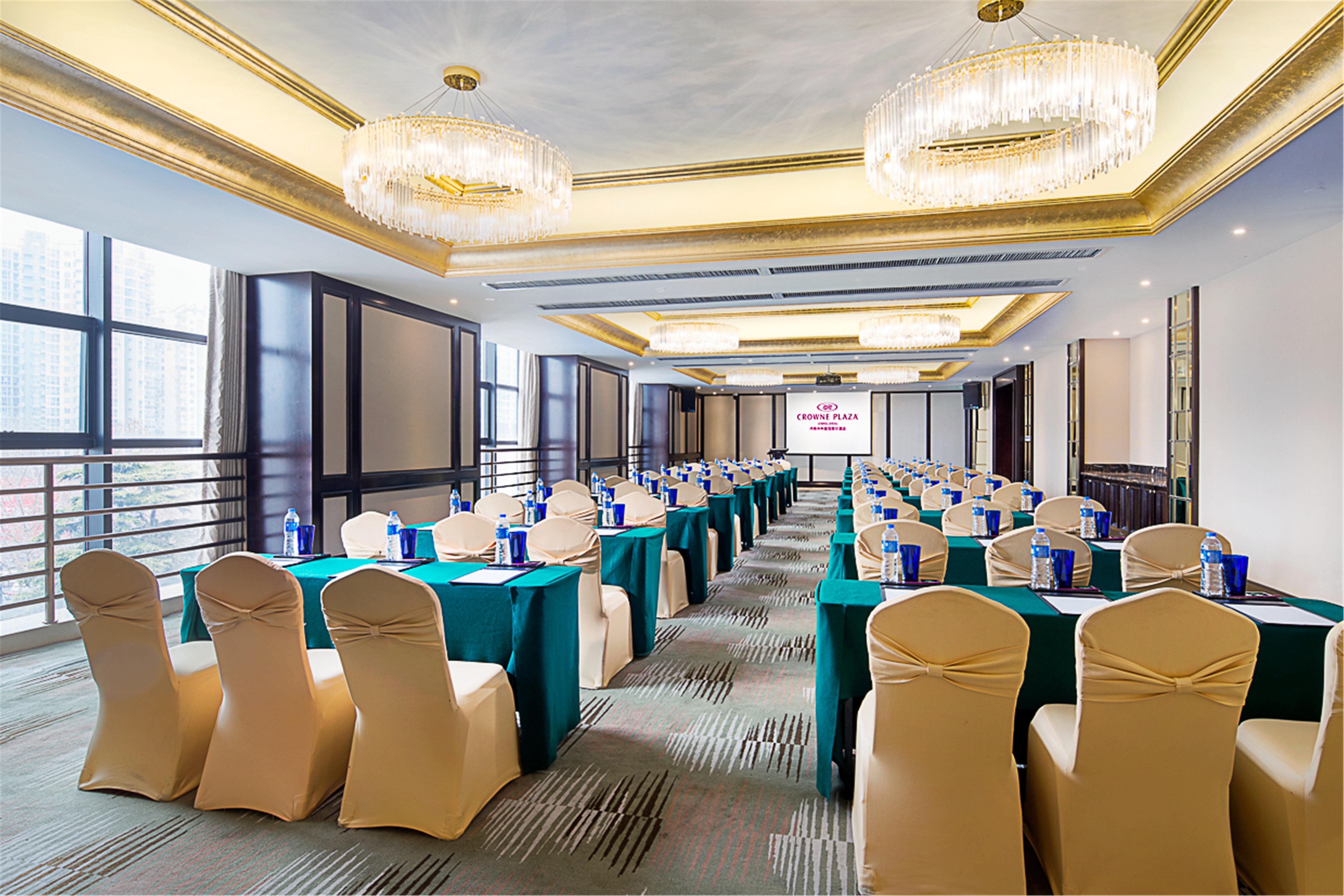 Crowne Plaza Zhengzhou By Ihg Hotel Exterior photo
