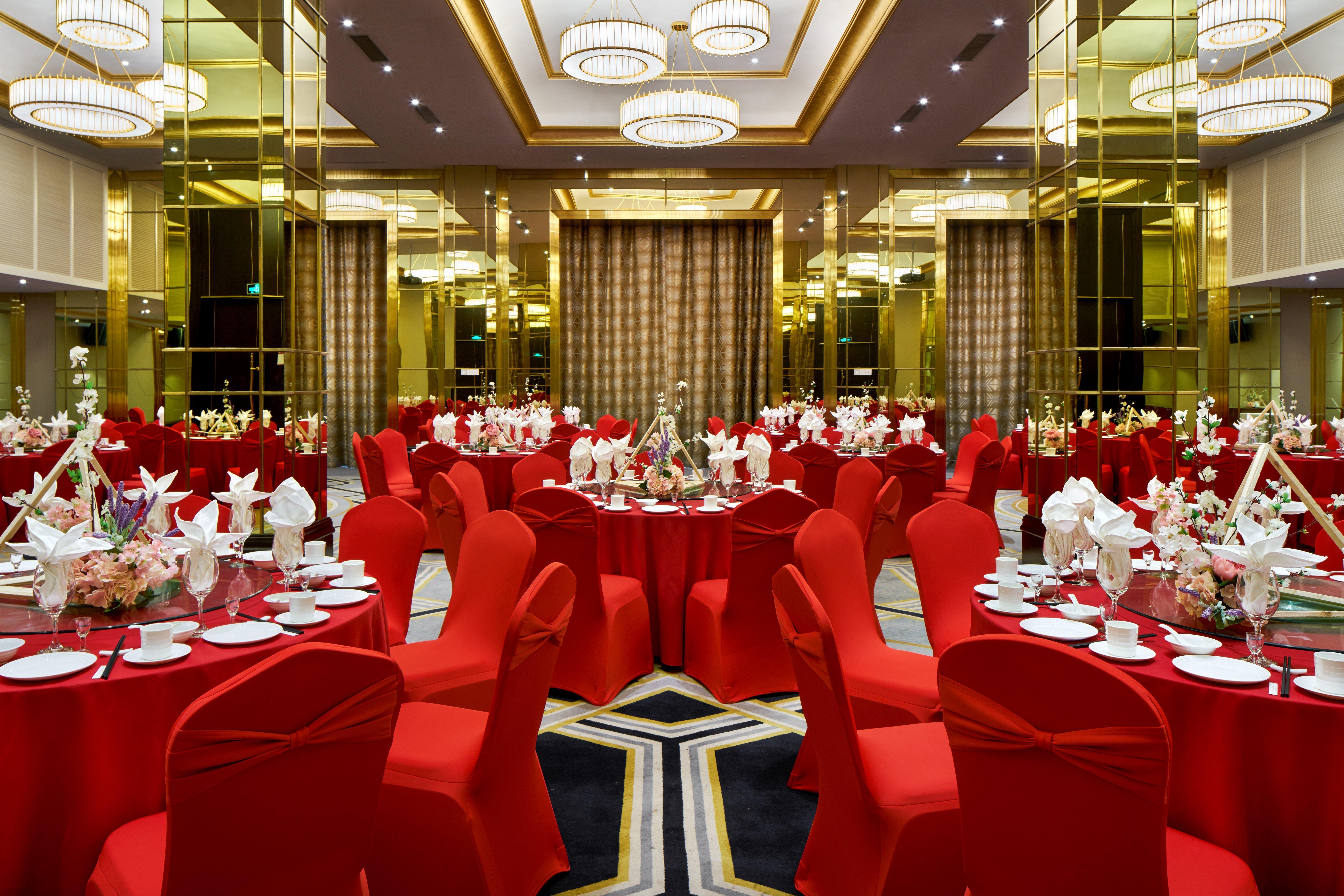 Crowne Plaza Zhengzhou By Ihg Hotel Exterior photo