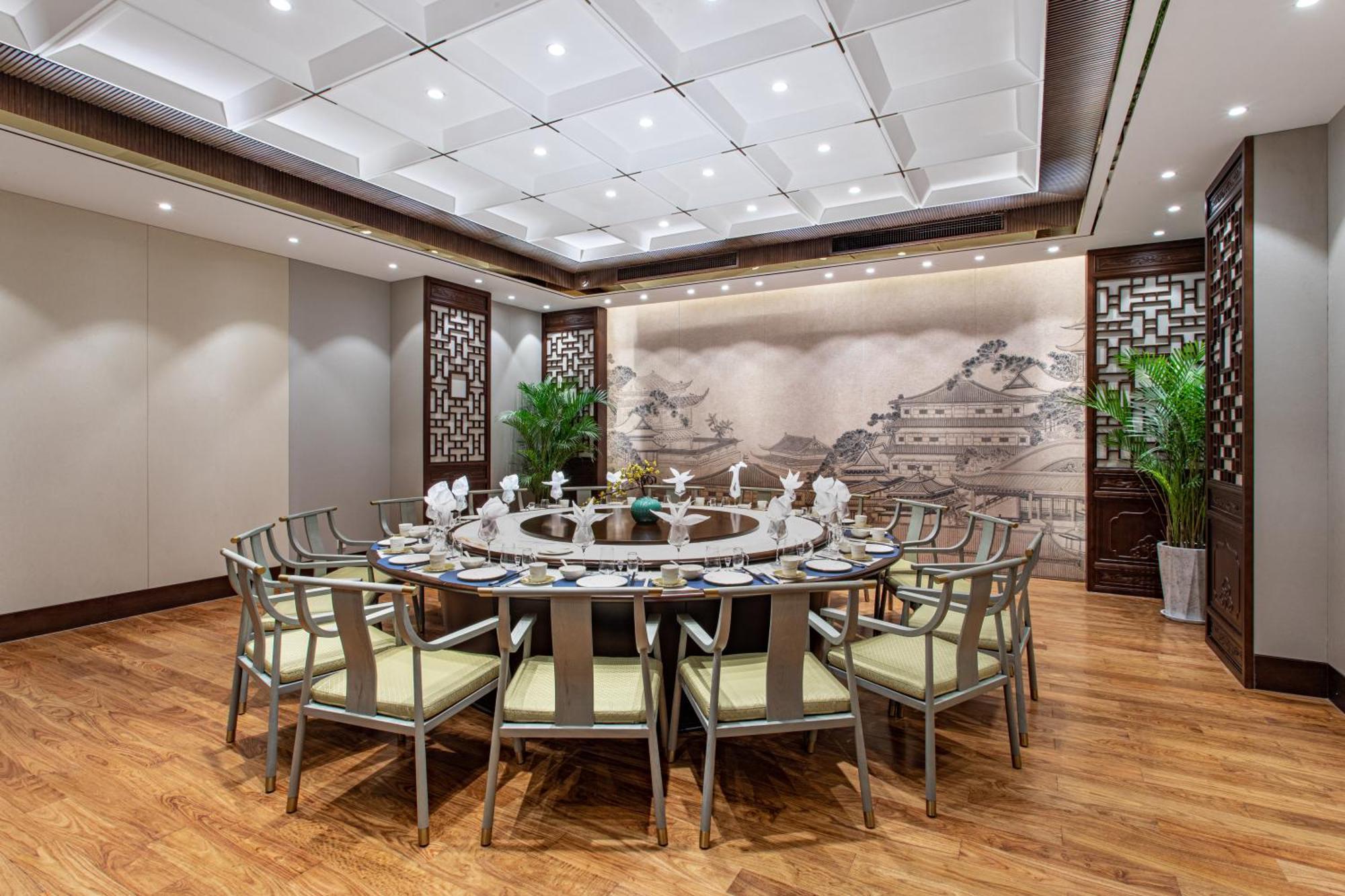 Crowne Plaza Zhengzhou By Ihg Hotel Exterior photo
